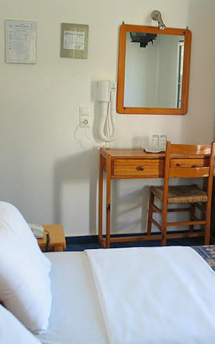 Hippocampus Hotel Aegina Екстериор снимка